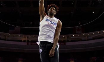 Joel_Embiid_76ers_2017_AP_4