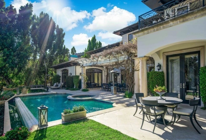 Lakers co-owner Jesse Buss puts L.A. mansion up for sale for $10.9 million