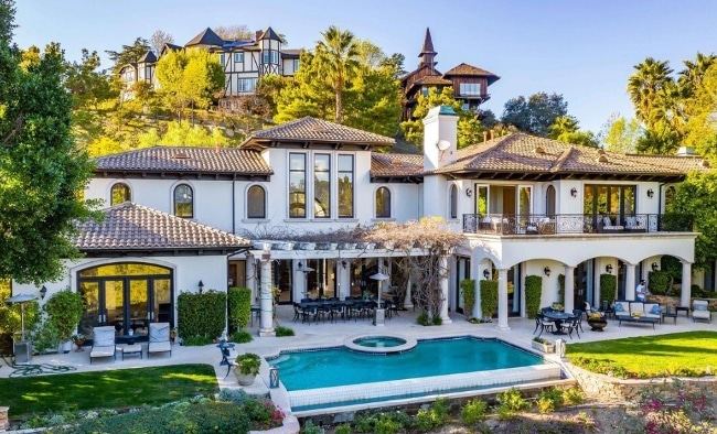 Lakers co-owner Jesse Buss puts L.A. mansion up for sale for $10.9 million