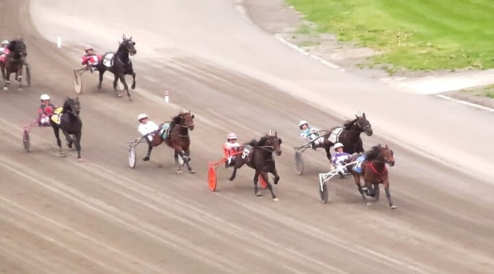Harness Racers on dirt track
