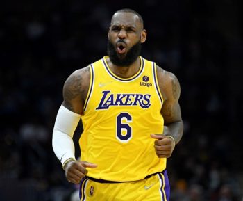 Lakers LeBron James is first active NBA player to become a billionaire