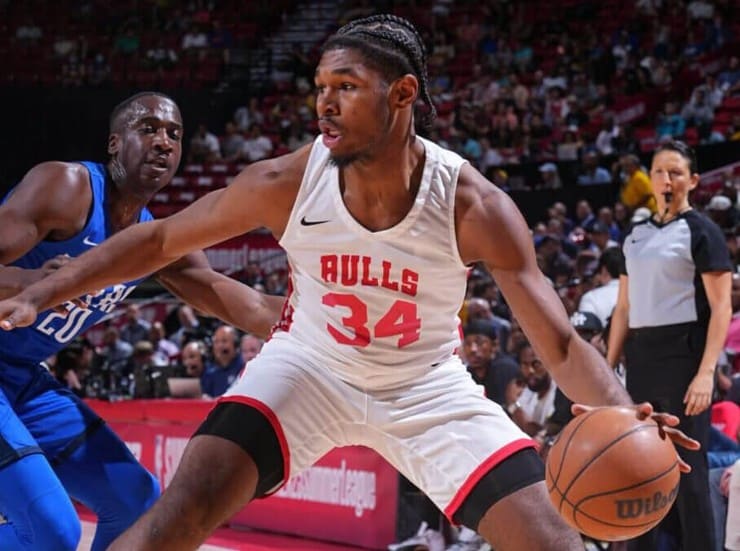 Bulls rookie Justin Lewis suffers ACL injury, could miss 2022-23 season