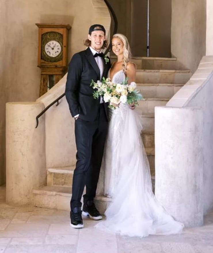 Pistons' Kelly Olynyk marries longtime girlfriend Jackie McNulty