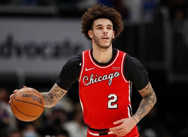 Bulls guard Lonzo Ball expected to miss training camp