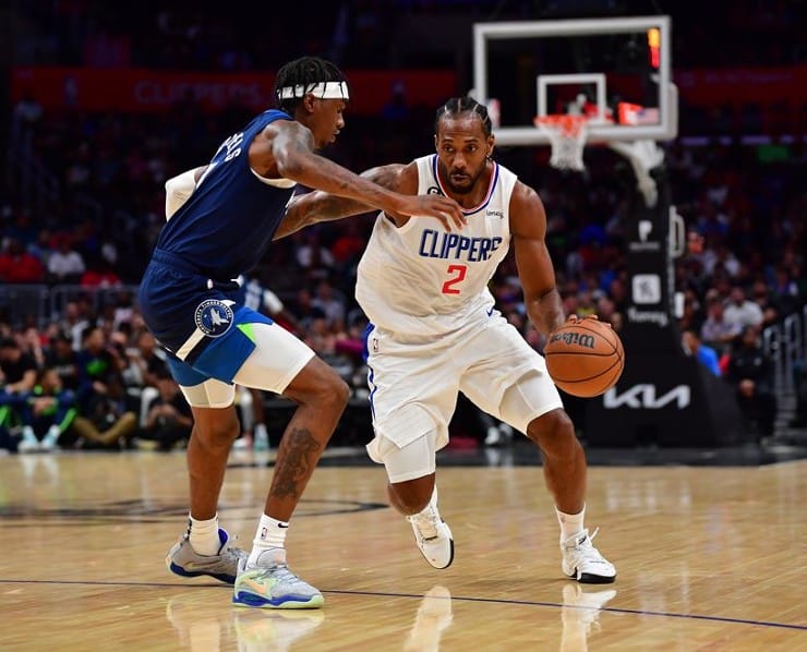 Clippers to consider bringing Kawhi Leonard off the bench
