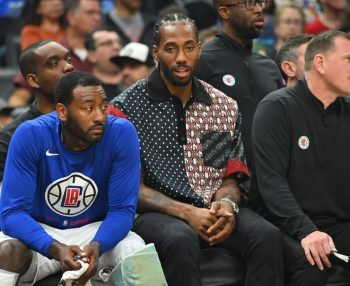 Clippers forward Kawhi Leonard remains out due to knee discomfort