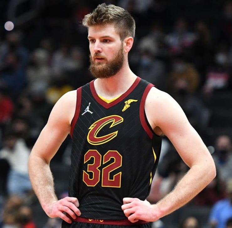 Cavaliers Dean Wade (shoulder) downgraded to out vs Pacers