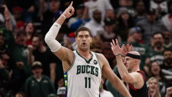 bucks-center-brook-lopez-funny-comment-contract