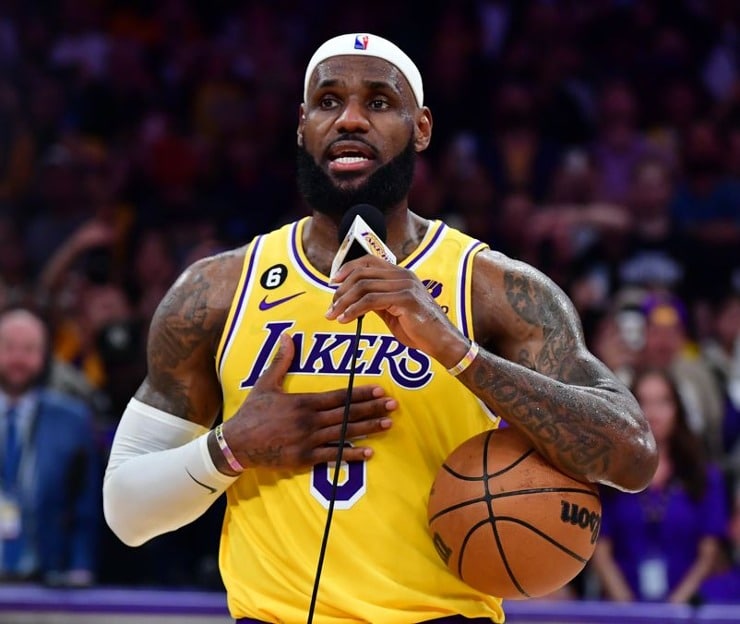 Lakers LeBron James on GOAT debate If I was a GM and had No 1 pick, I'd take me
