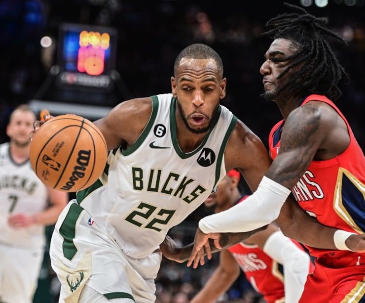 Bucks Khris Middleton (right knee) upgraded to available against 76ers