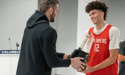 WATCH: Kevin Love Present Cameron Boozer with the Gatorade Florida High School Basketball Player of the Year Award