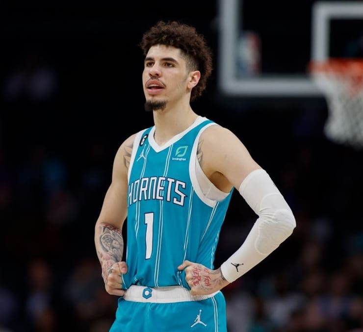 Hornets coach Steve Clifford must win to keep Lamelo Ball interested
