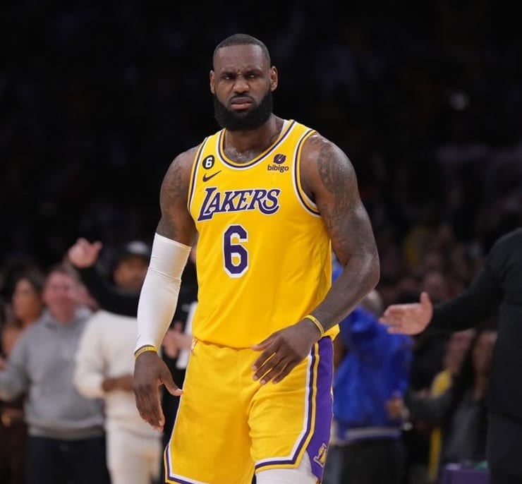 Lakers LeBron James records 146th career 25/5/5 playoff game, twice as many as Michael Jordan
