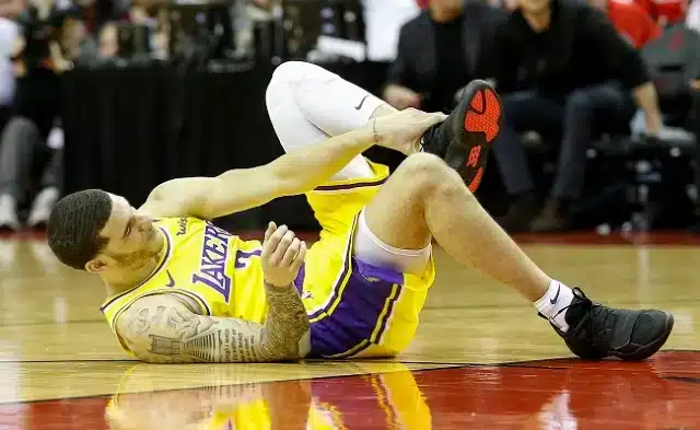 angreb Nedgang Krydderi BBB Sneakers to Blame for Lonzo Ball's Injuries Say LA Lakers
