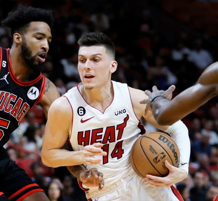 Miami Heat guard Tyler Herro (right hand) could return for Game 2 vs Nuggets