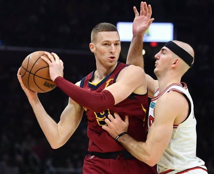 New York Knicks sign forward Dylan Windler to a two-way contract, waive guard Trevor Keels