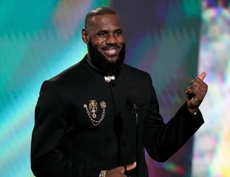 Los Angeles Lakers LeBron James wins Best Record-Breaking Performance at 2023 ESPYS