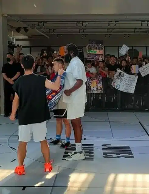 James Harden refuses to sign 76ers jersey at Adidas event in China