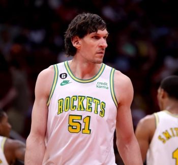 Houston Rockets, Boban Marjanovic agree to a new one-year contract