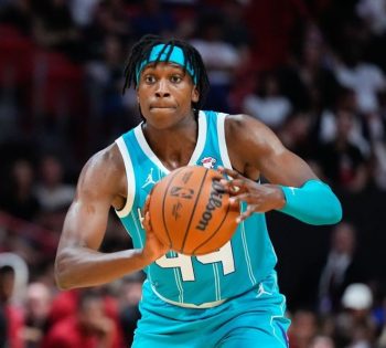 Charlotte Hornets Frank Ntilikina out at least four weeks due to tibia fracture