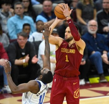 Cleveland Cavaliers Max Strus Hits 59-Foot Buzzer-Beater in Win Over Mavericks