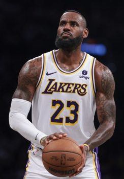 Lakers LeBron James is 49 Missed Shots Away From Passing Kobe Bryant for Most in NBA History