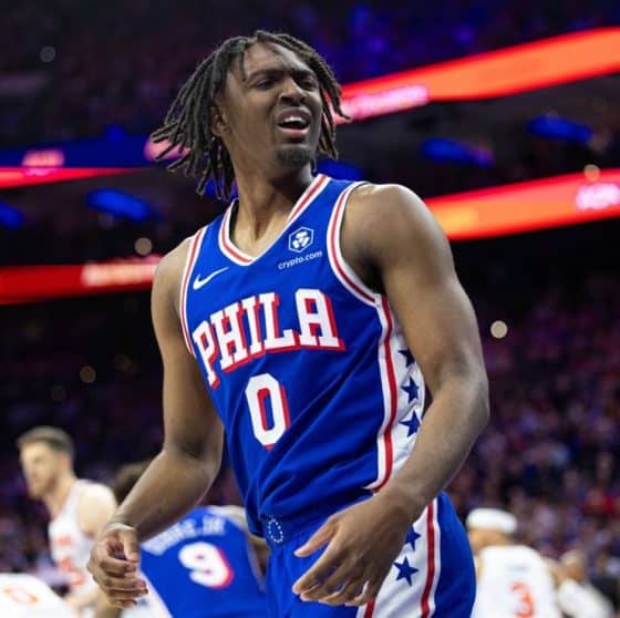 NBA Refs Missed Tyrese Maxey Travel on 4-Point Play of 76ers' Game 5 Win