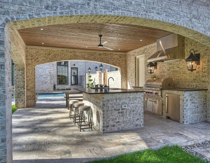 Hornets' Seth Curry Buys Foxcroft Mansion For $6.4M