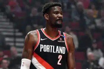Deandre Ayton Blazers pic