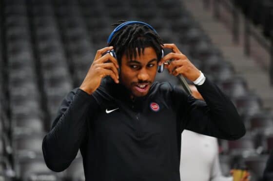 Jaden Ivey knee injury