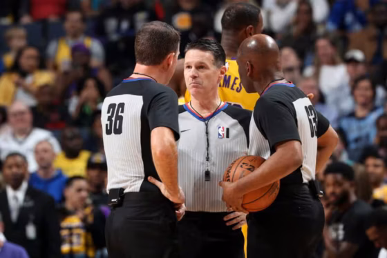 NBA Referees to Begin Wearing Headsets During Games