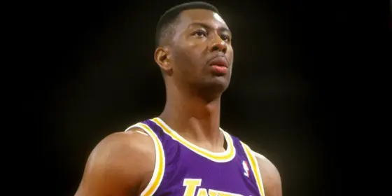 elden-campbell-shoots-free-throw.jpg